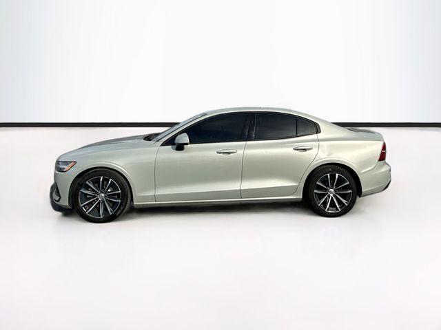 2021 Volvo S60 T5 Momentum photo 4