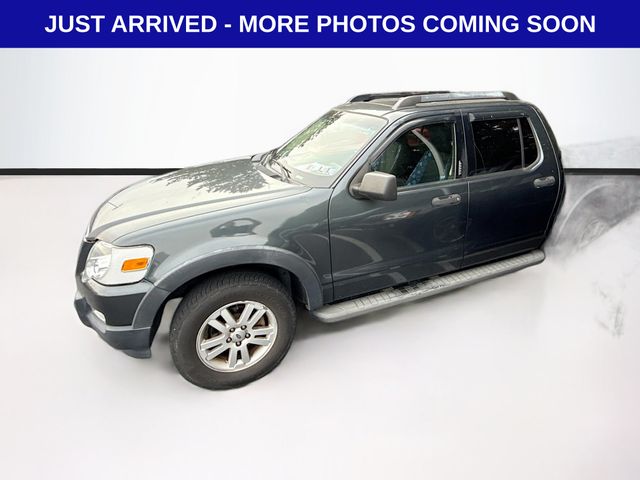 2010 Ford Explorer Sport Trac XLT photo 4