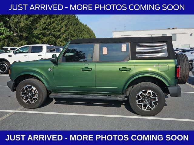 2022 Ford Bronco Outer Banks photo 4