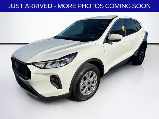 2023 Ford Escape Active photo 3