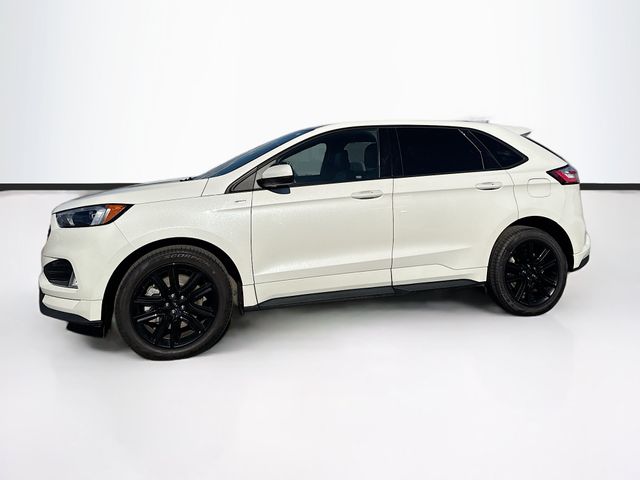 2023 Ford Edge ST photo 4