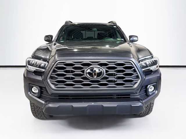 2020 Toyota Tacoma TRD Off-Road photo 2