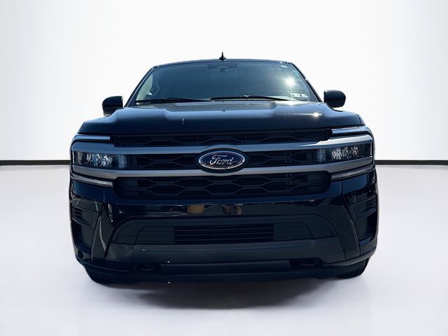 2022 Ford Expedition XLT photo 2