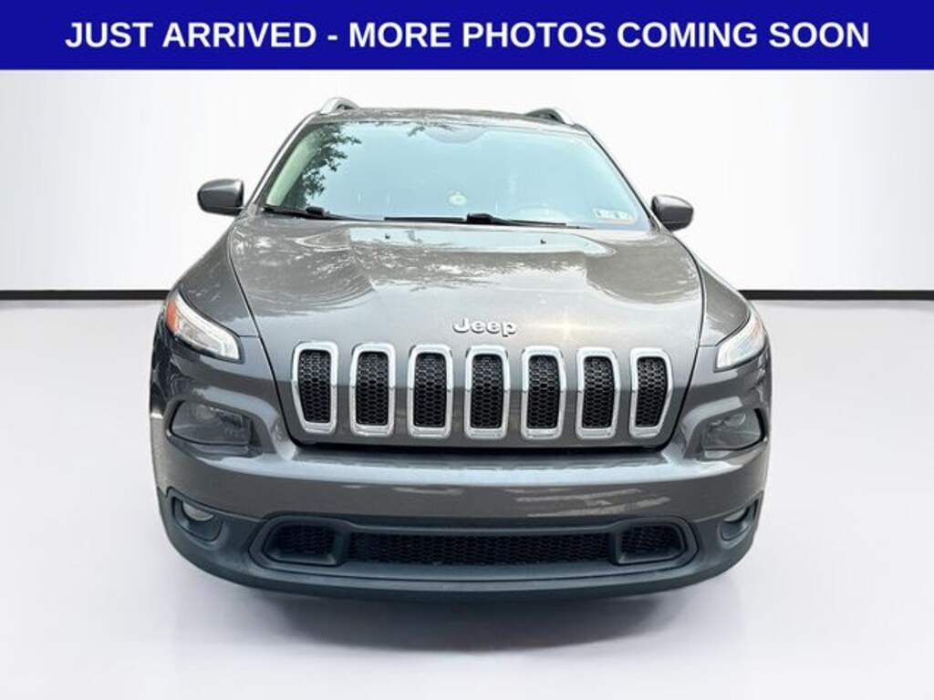Used 2016 Jeep Cherokee Latitude SUV