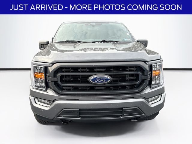 2022 Ford F-150 XLT photo 2