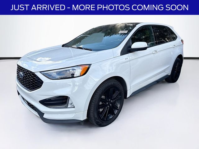 2023 Ford Edge ST photo 3