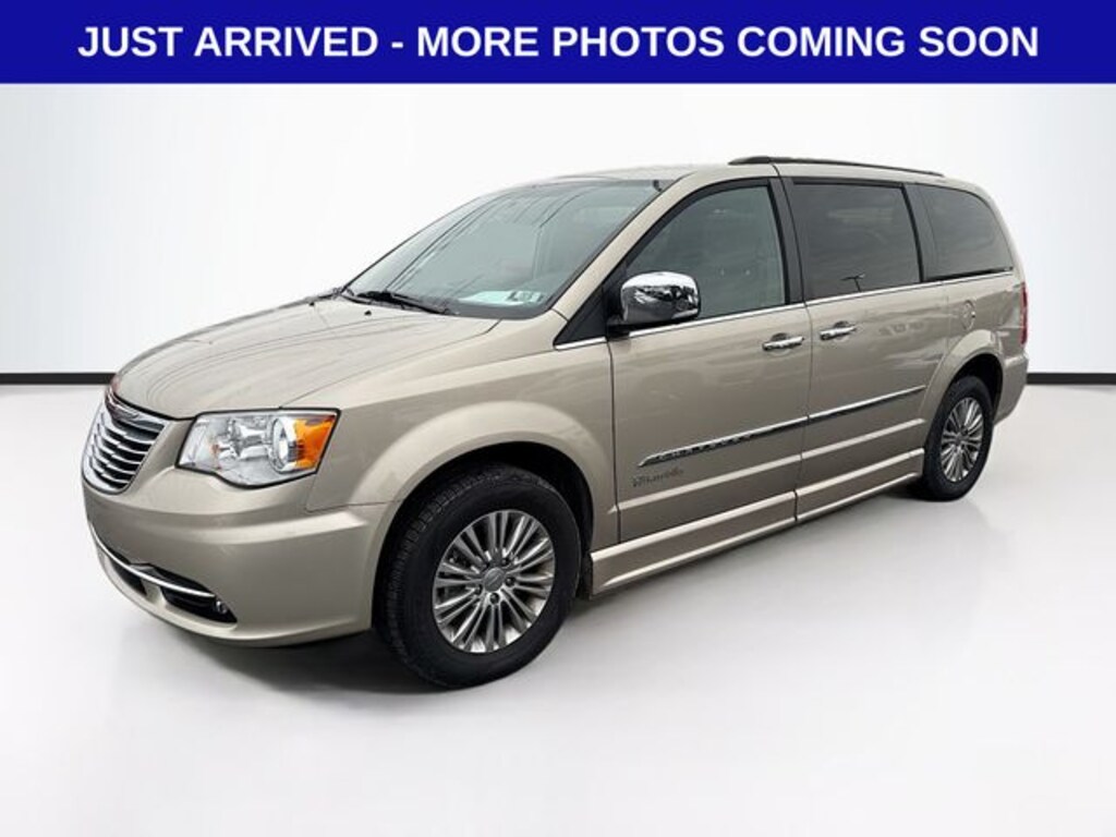 Used 2016 Chrysler Town & Country Touring-L Van LWB Passenger Van
