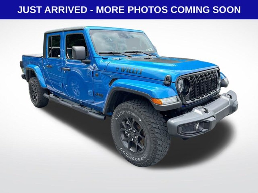 Used 2024 Jeep Gladiator Willys Truck Crew Cab