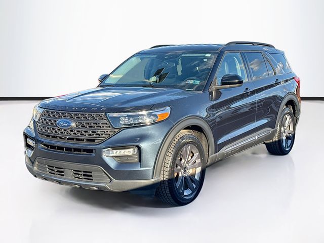 2023 Ford Explorer XLT photo 2