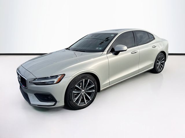 2021 Volvo S60 T5 Momentum photo 3