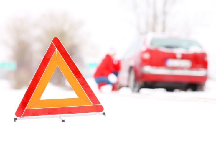 Must-Have Items for Any Winter Car Emergency Kit - McCarthy Auto