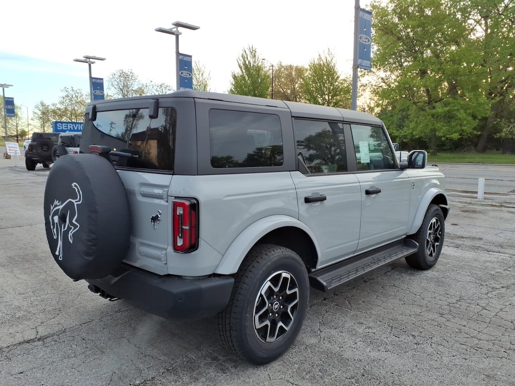 New 2026 Ford Bronco Outer Banks SUV
