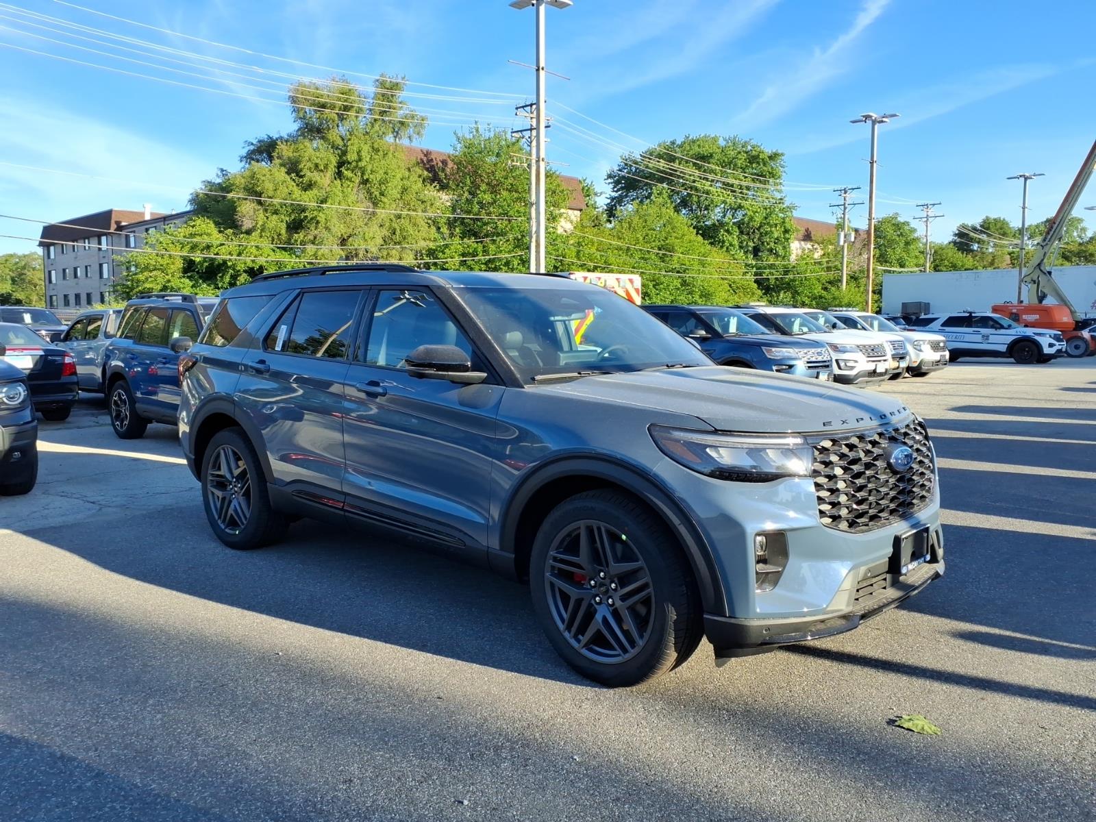 2026 Ford Explorer ST 4WD's photo