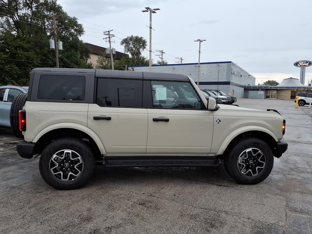 New 2026 Ford Bronco Outer Banks SUV