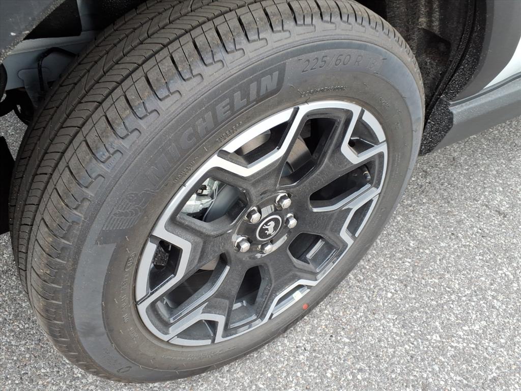 2025 Ford Bronco Sport Outer Banks photo 4