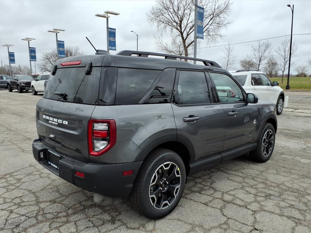 2025 Ford Bronco Sport Outer Banks photo 3