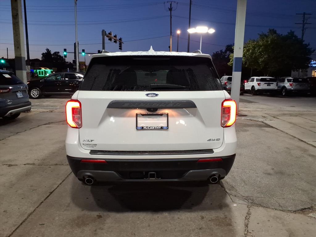 2022 Ford Explorer XLT photo 3