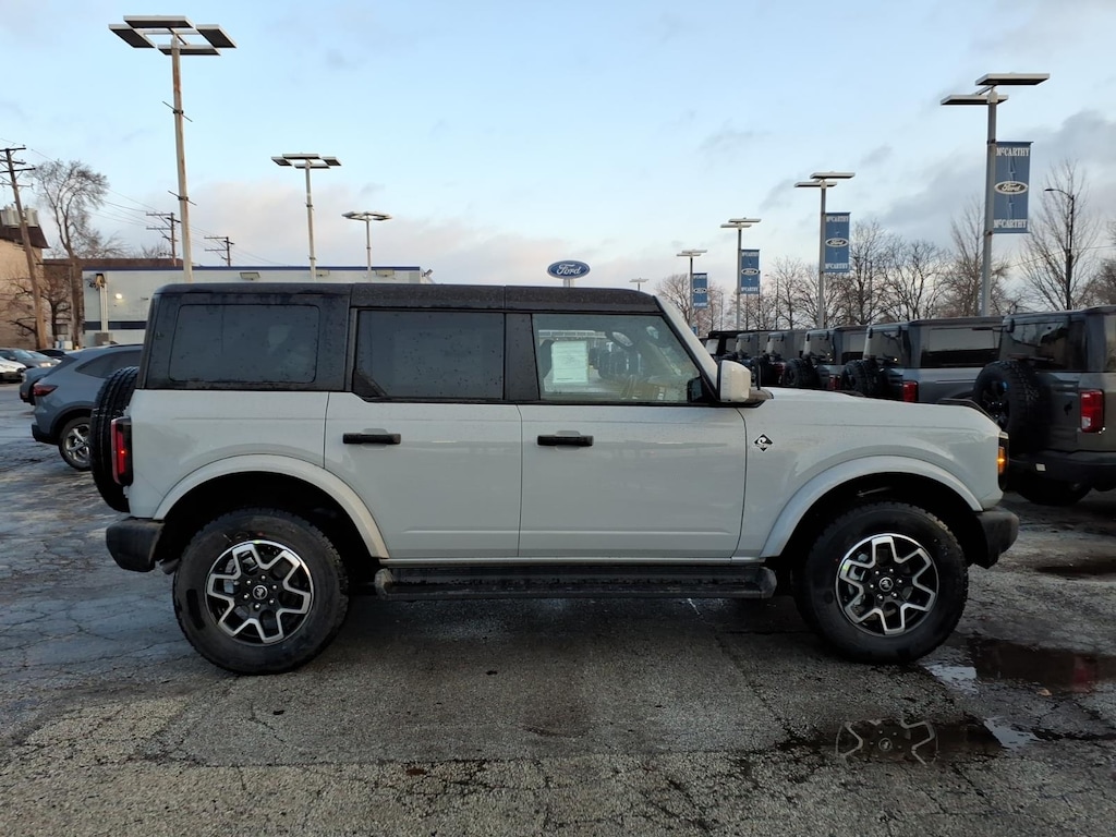 New 2026 Ford Bronco Outer Banks SUV