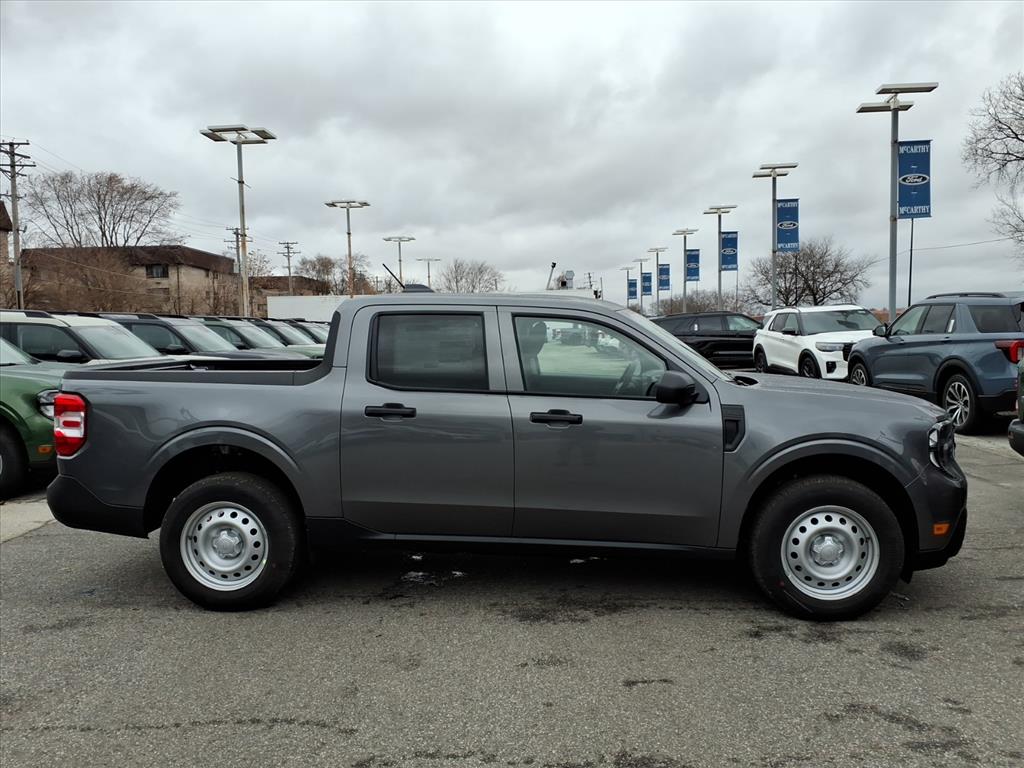 2025 Ford Maverick XL photo 2