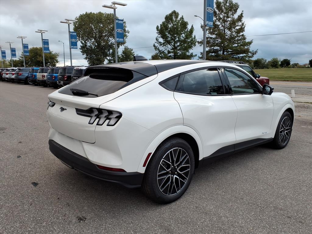 2025 Ford Mustang Mach-E Premium photo 3