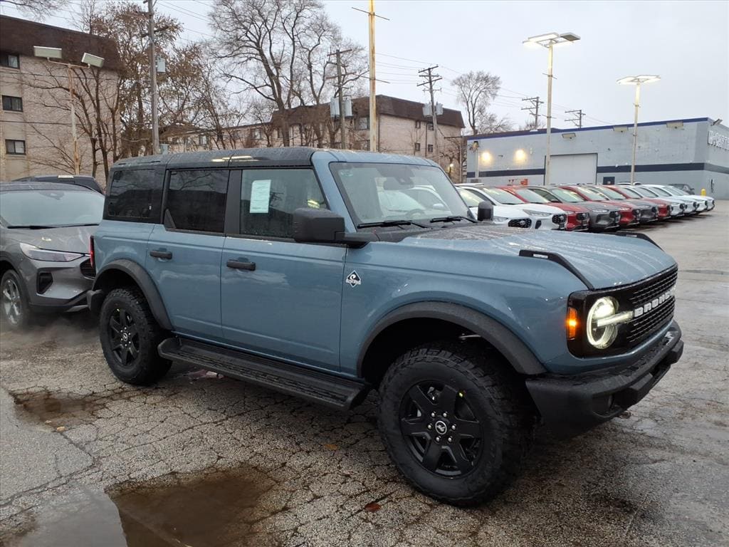 2025 Ford Bronco 4-Door Outer Banks's photo