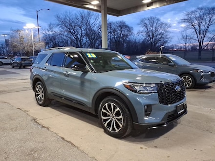 2025 Ford Explorer ST-Line SUV