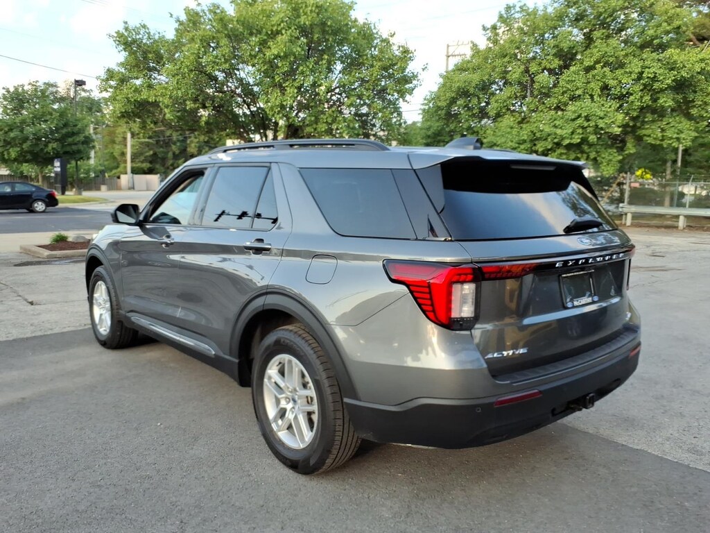 Used 2025 Ford Explorer Active SUV