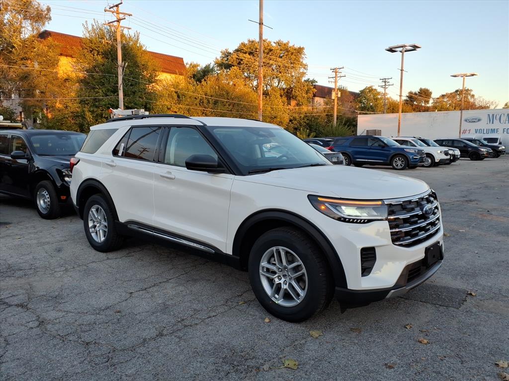 2025 Ford Explorer SUV 