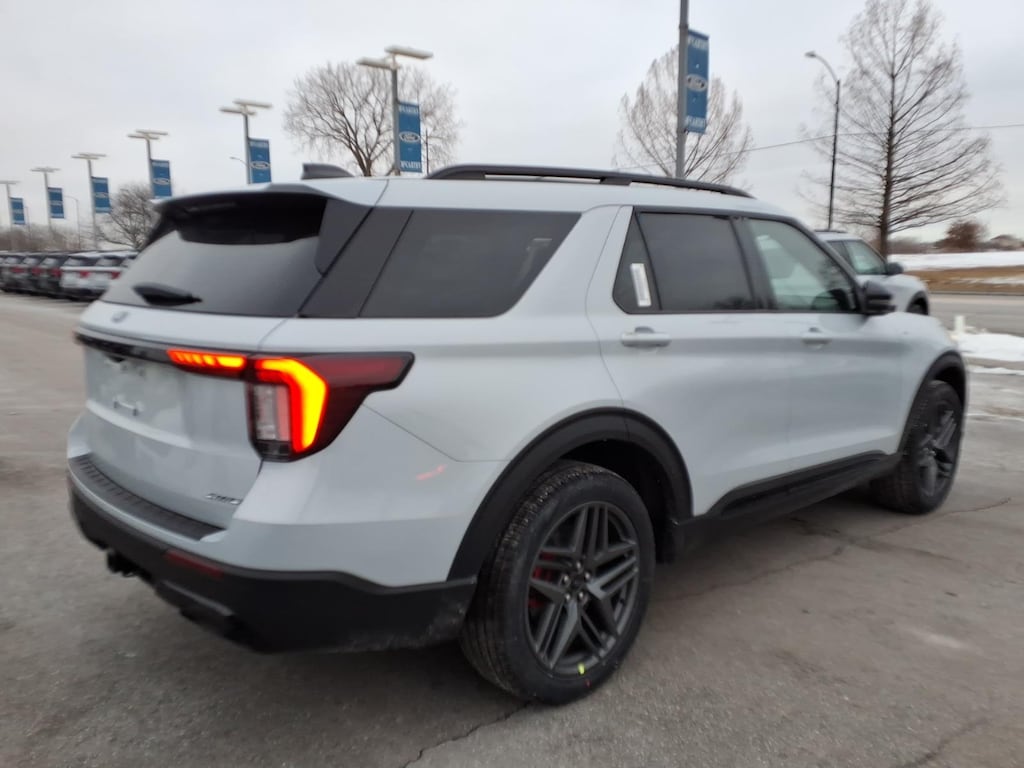 New 2026 Ford Explorer ST-Line SUV