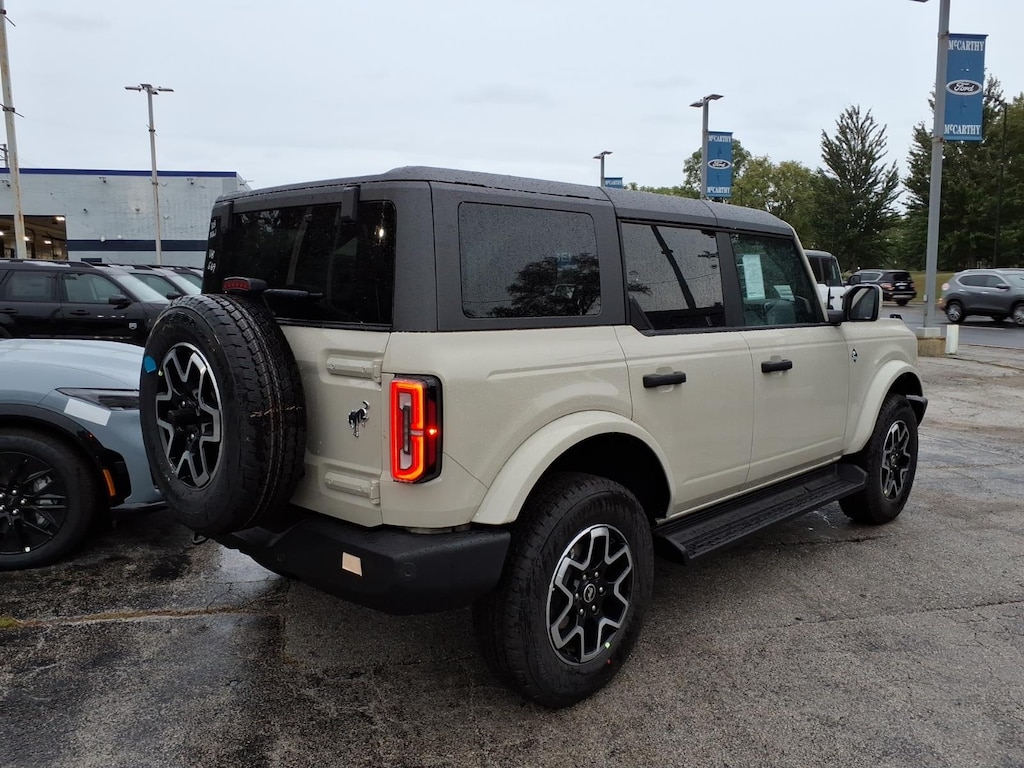 New 2026 Ford Bronco Outer Banks SUV