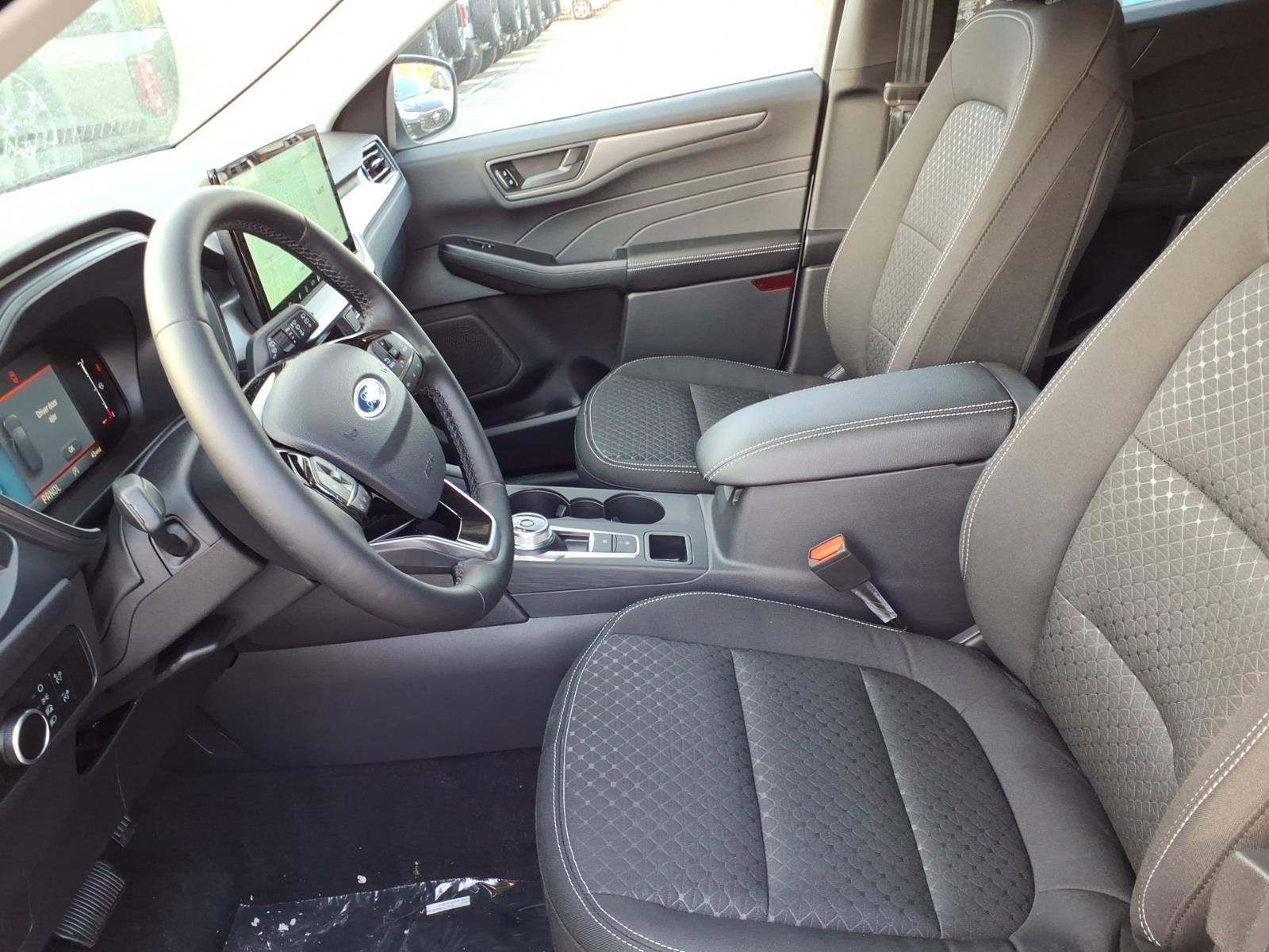 2026 Ford Escape Active - Photo 6