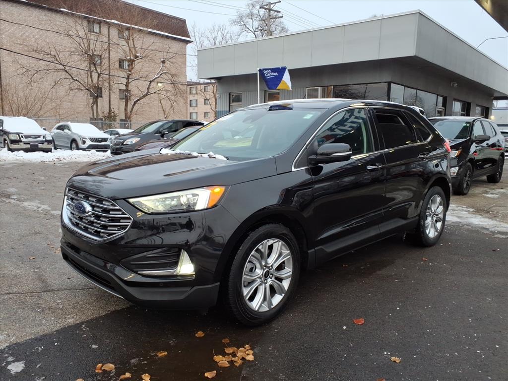 2023 Ford Edge Titanium photo 4