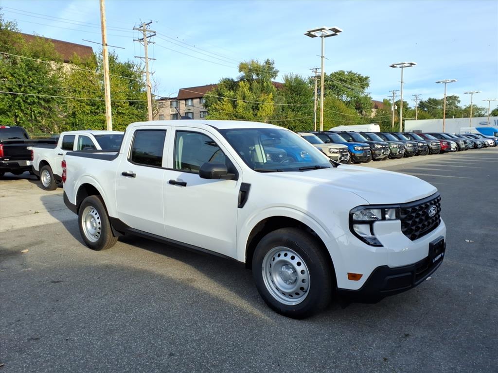 2025 Ford Maverick XL's photo