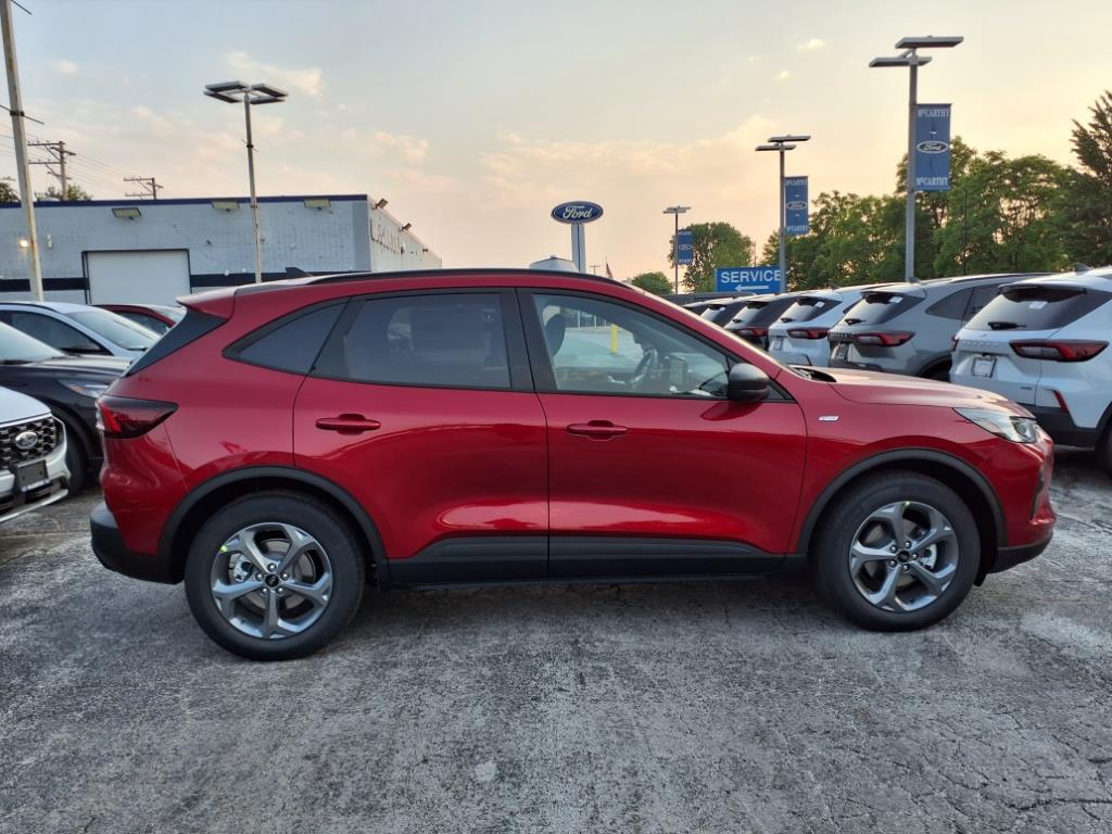 2025 Ford Escape ST-Line photo 2