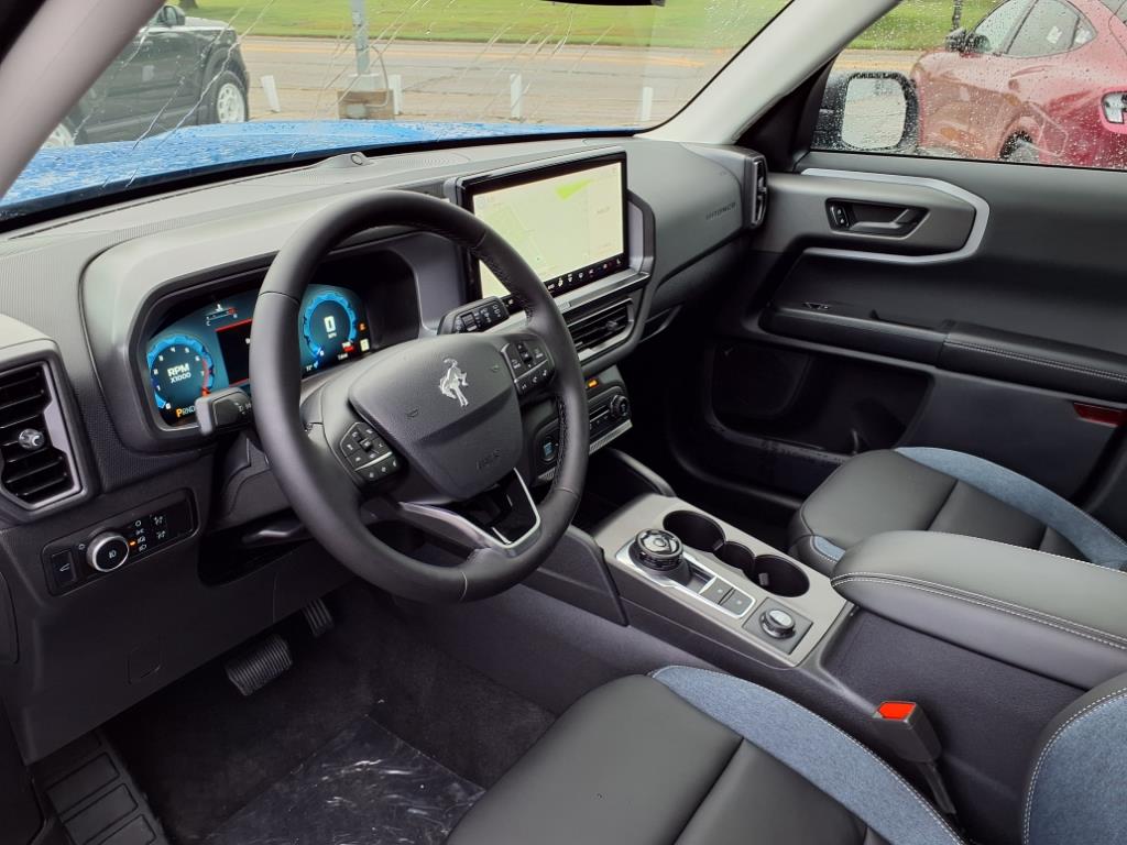2025 Ford Bronco Sport Outer Banks photo 4