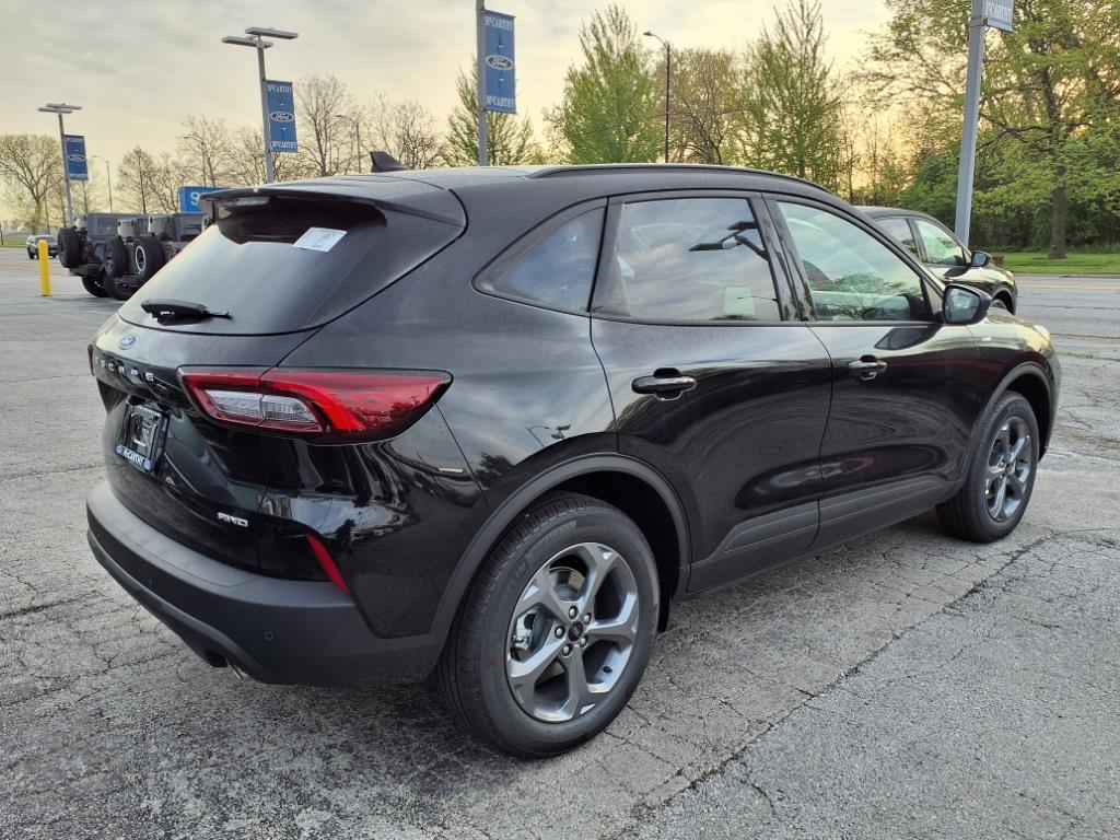 2025 Ford Escape ST-Line photo 3