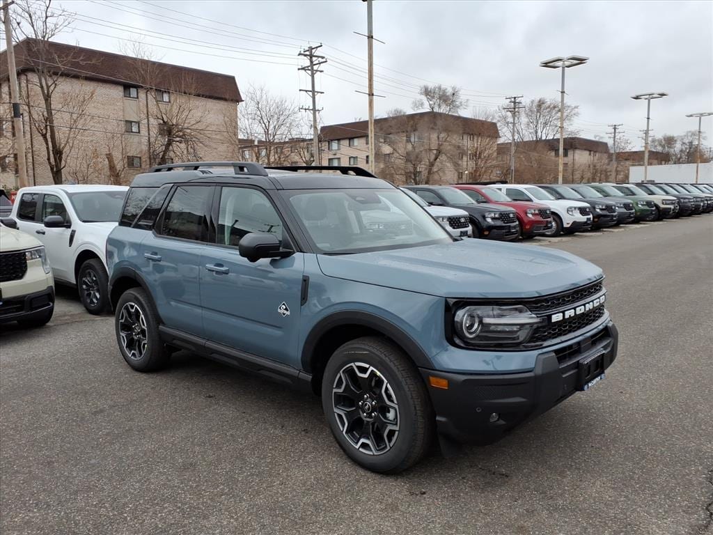 2025 Ford Bronco Sport Outer Banks's photo