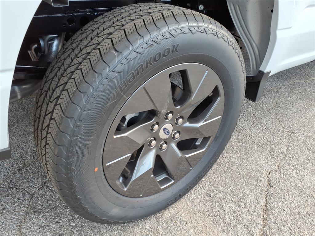 2025 Ford F-150 STX photo 4