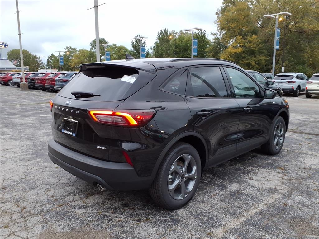 2025 Ford Escape ST-Line photo 2