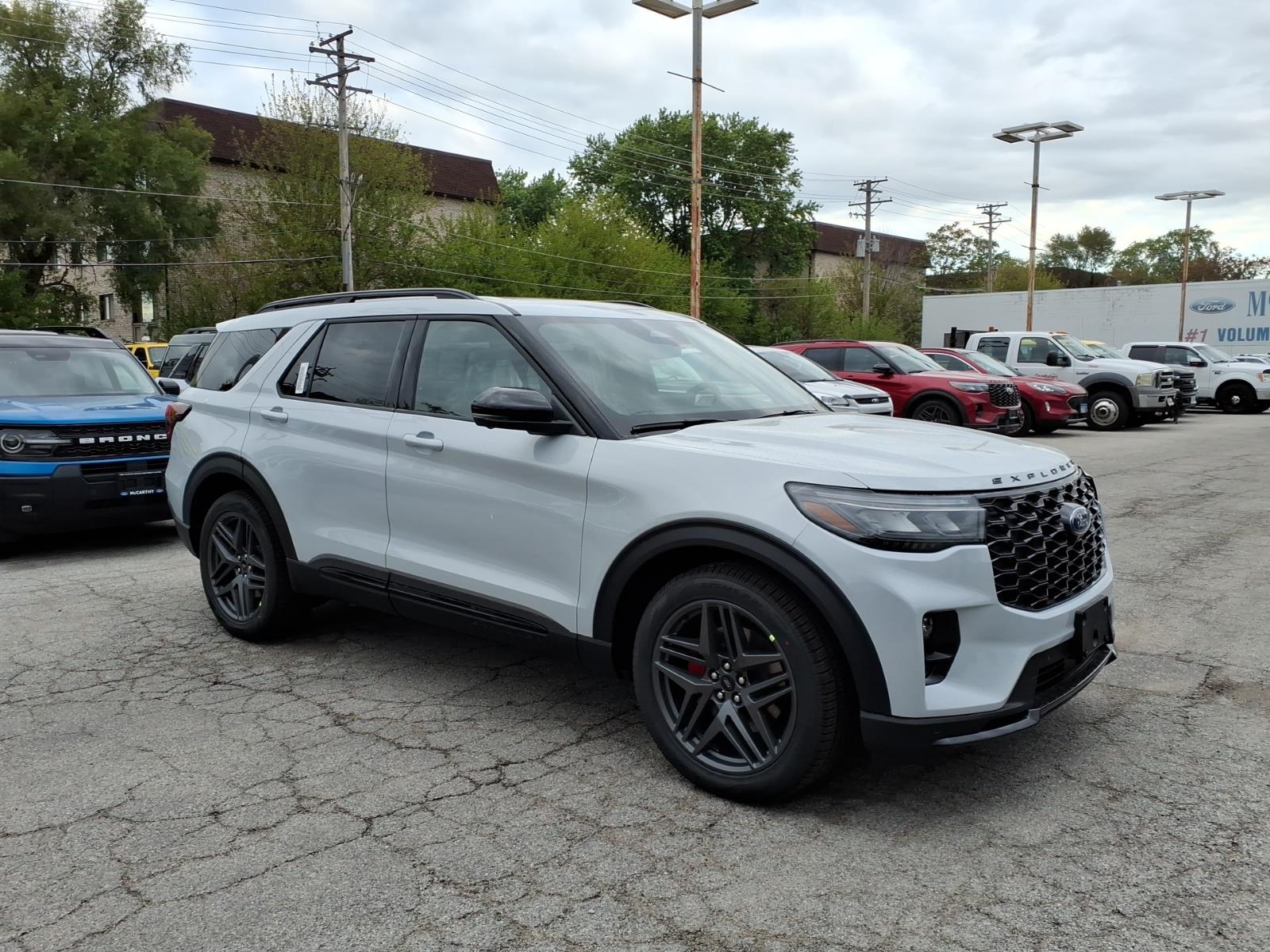 2026 Ford Explorer ST 4WD's photo