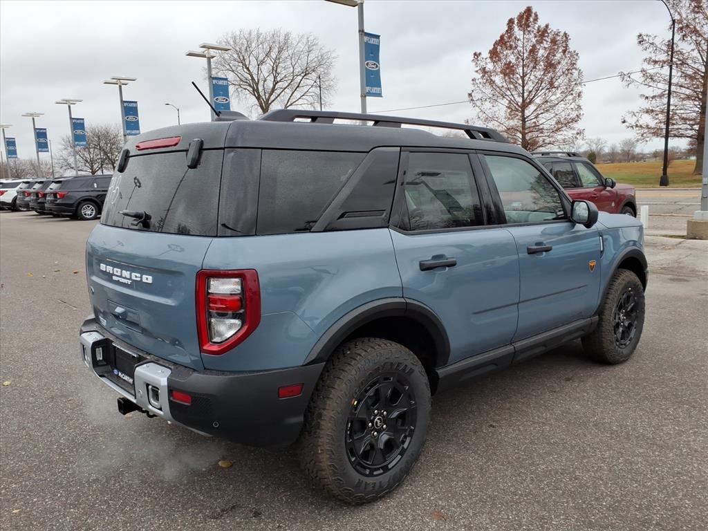 2025 Ford Bronco Sport Badlands photo 2