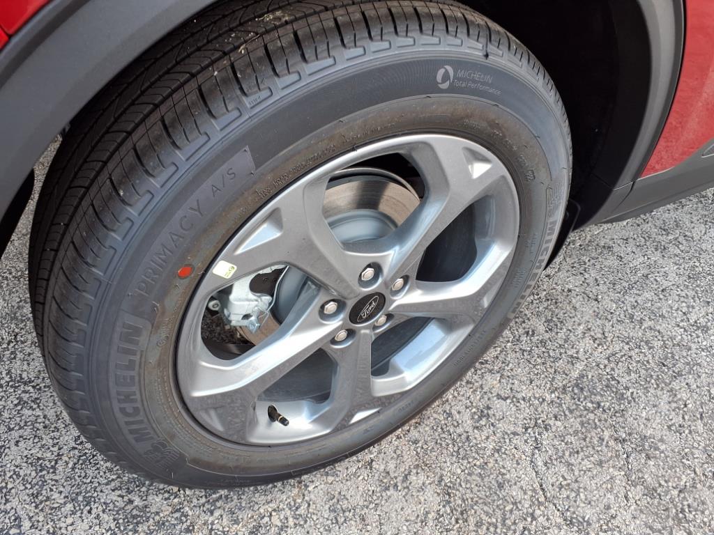 2025 Ford Escape ST-Line photo 4