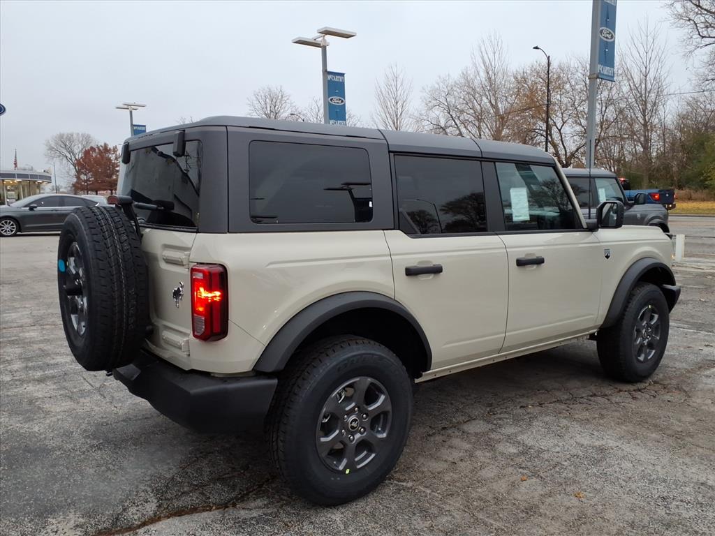 2025 Ford Bronco Big Bend photo 3