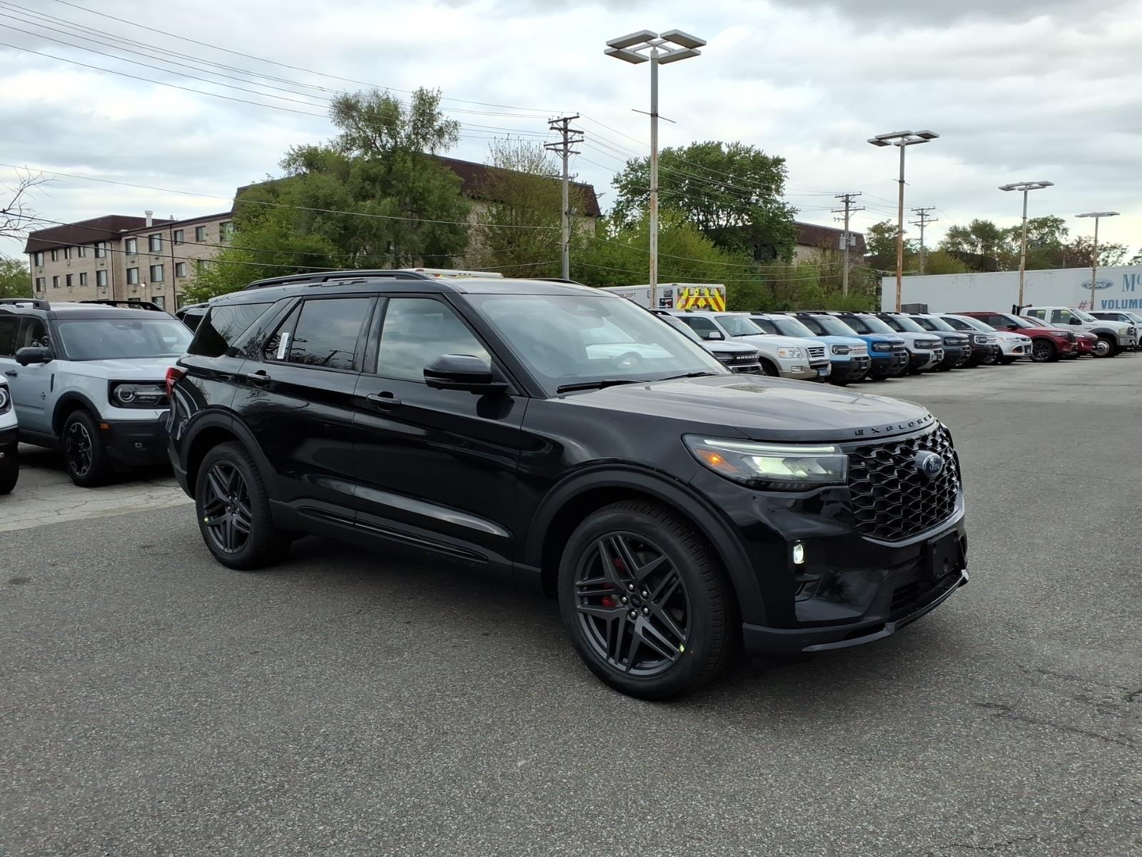 2026 Ford Explorer ST 4WD's photo