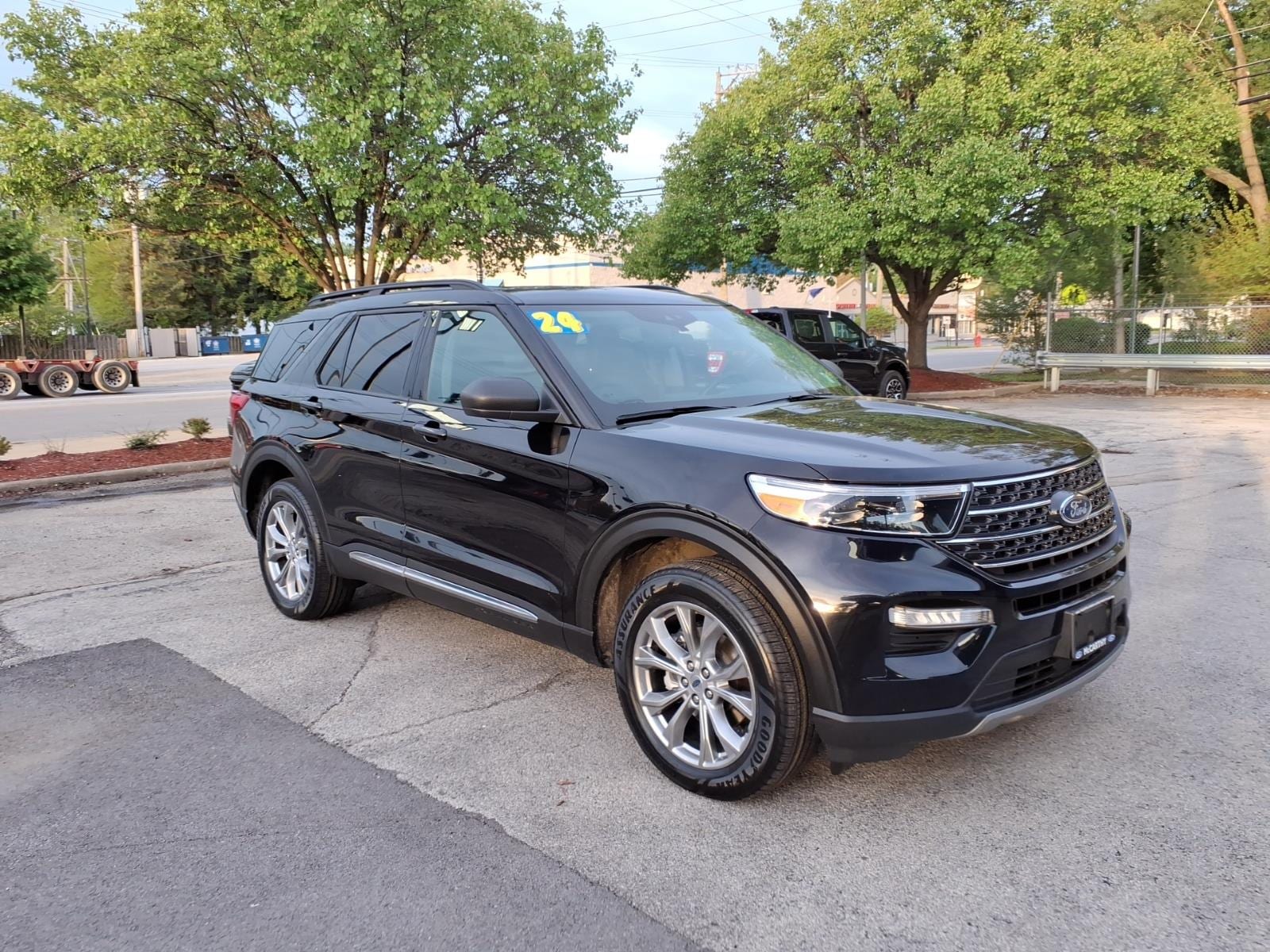2024 Ford Explorer SUV 