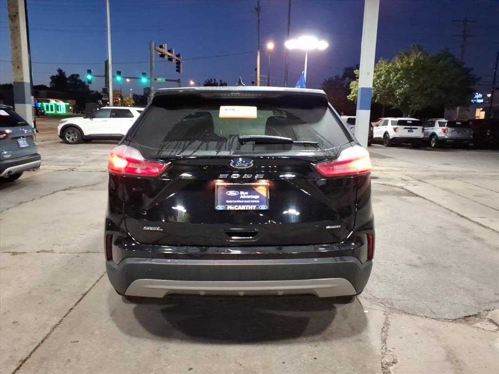 2022 Ford Edge SEL photo 3