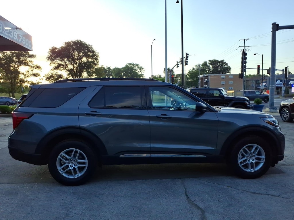 Used 2025 Ford Explorer Active SUV