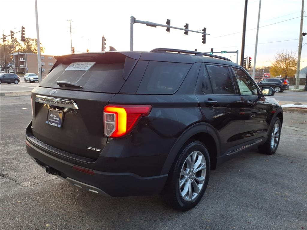 2022 Ford Explorer XLT photo 2