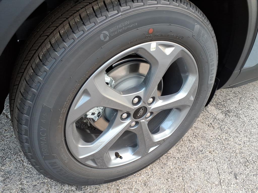 2025 Ford Escape ST-Line photo 3