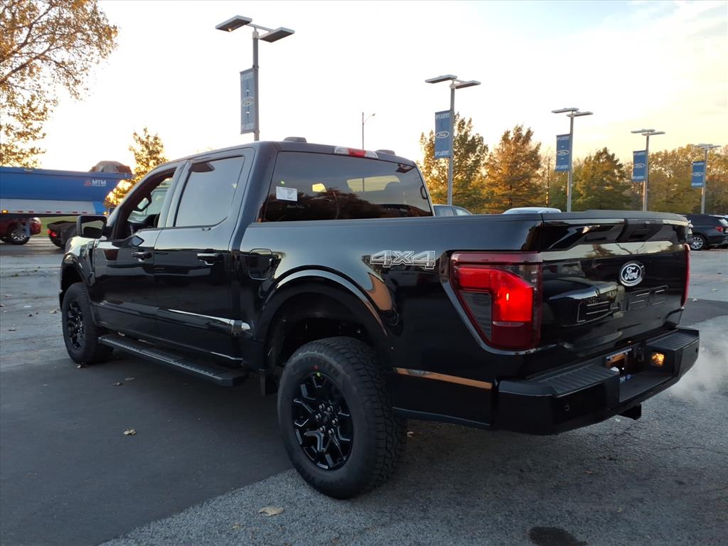 2025 Ford F-150 XLT photo 3